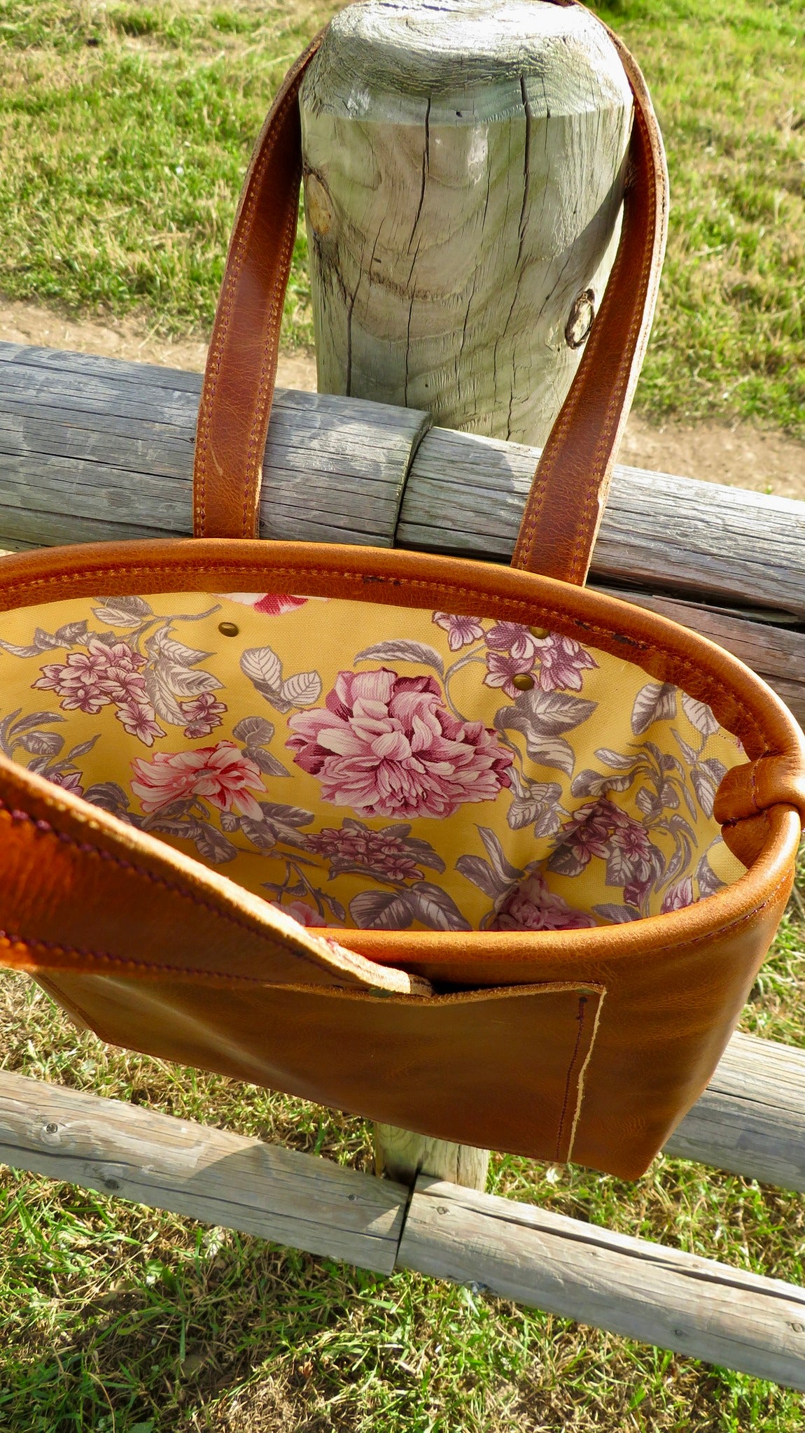 LIGHT BROWN | LEATHER TOTE BAG - LARGE