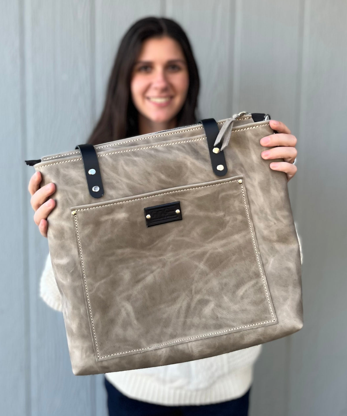 THE LEGACY BAG | LEATHER ZIPPER TOTE