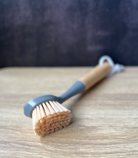 DISH SOAP SCRUB BRUSH - LONG