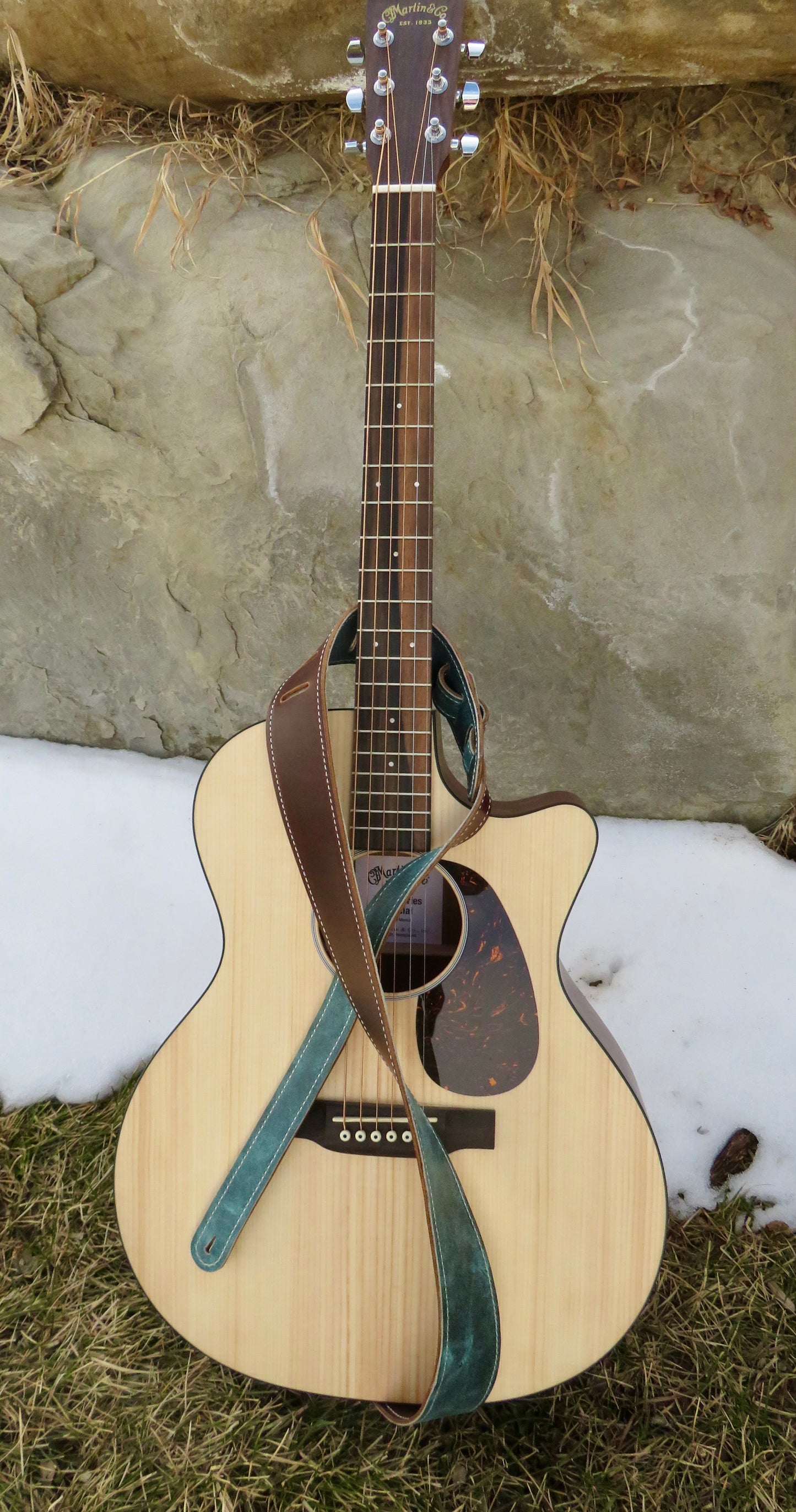 REVERSIBLE LEATHER GUITAR STRAP