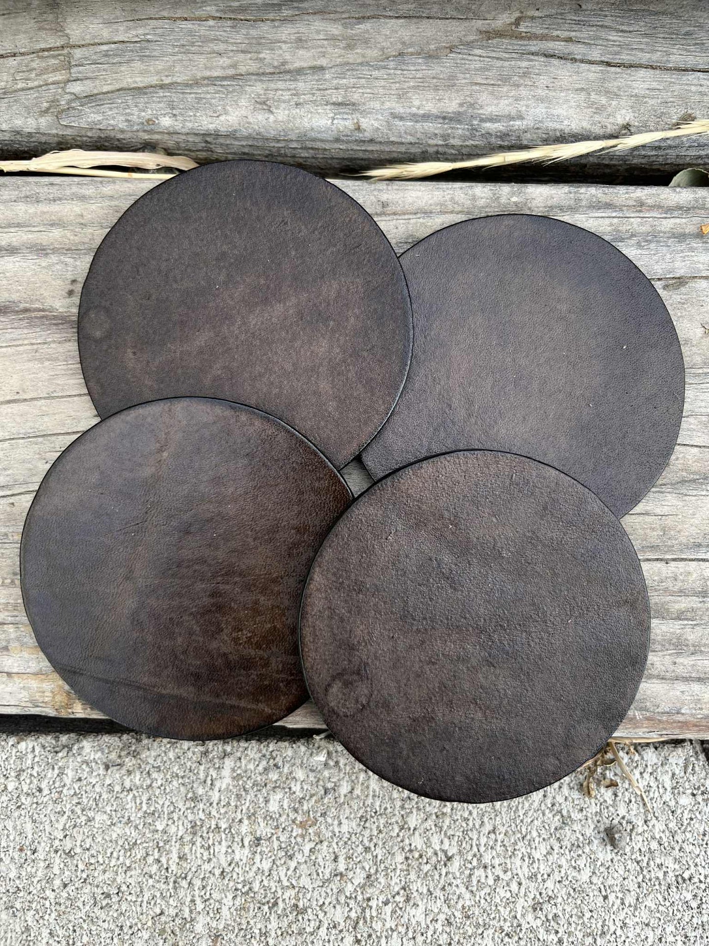 LEATHER COASTER SET | BASIC